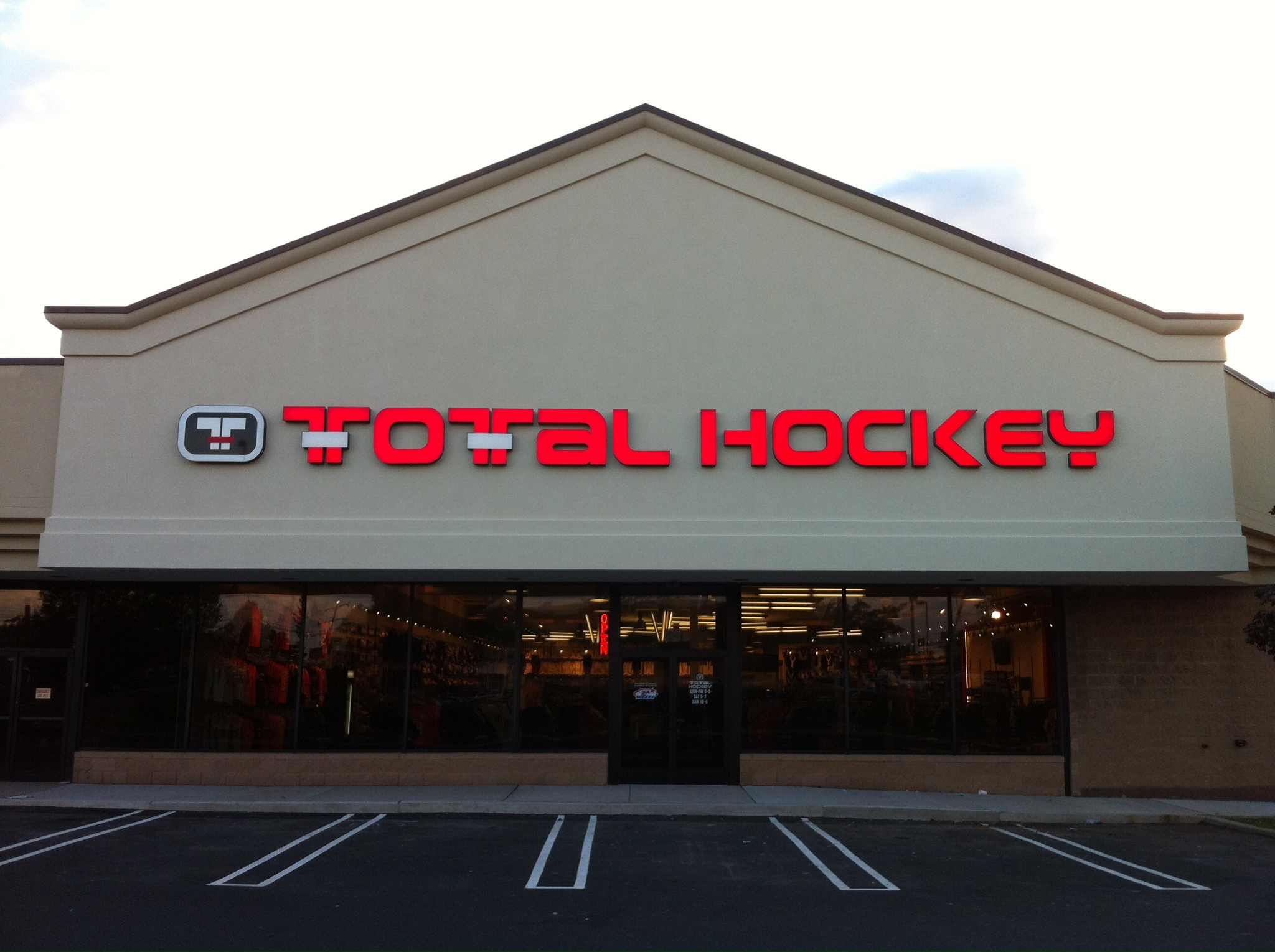 Total Hockey Store - Cranberry Township, PA